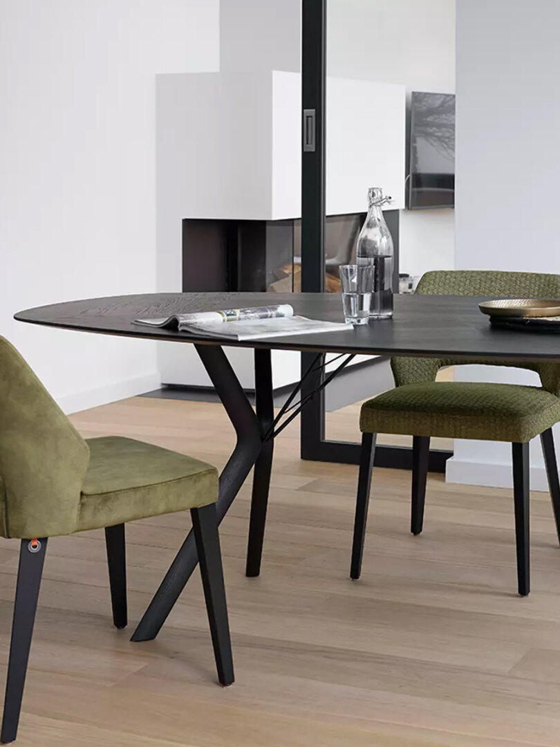Eettafel Eclipse (showroommodel)