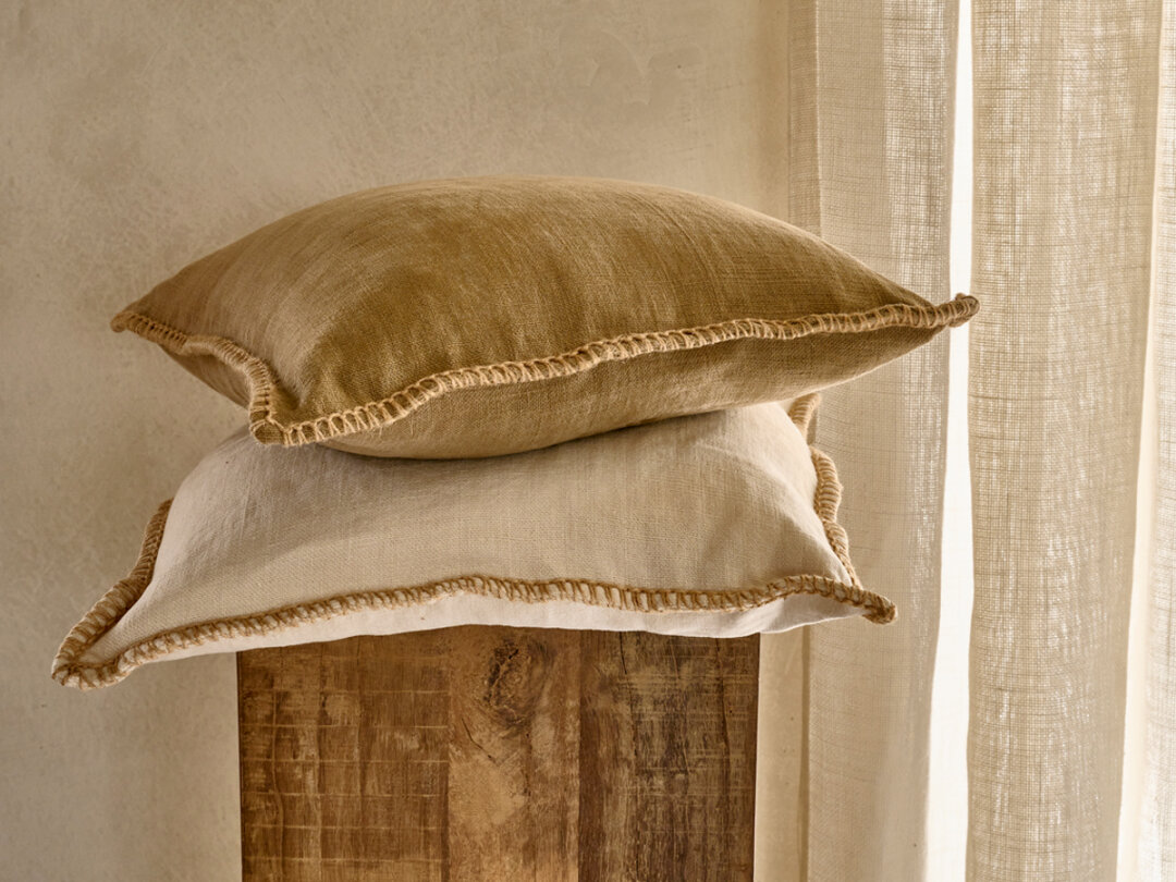 Sierkussen Stitch beige