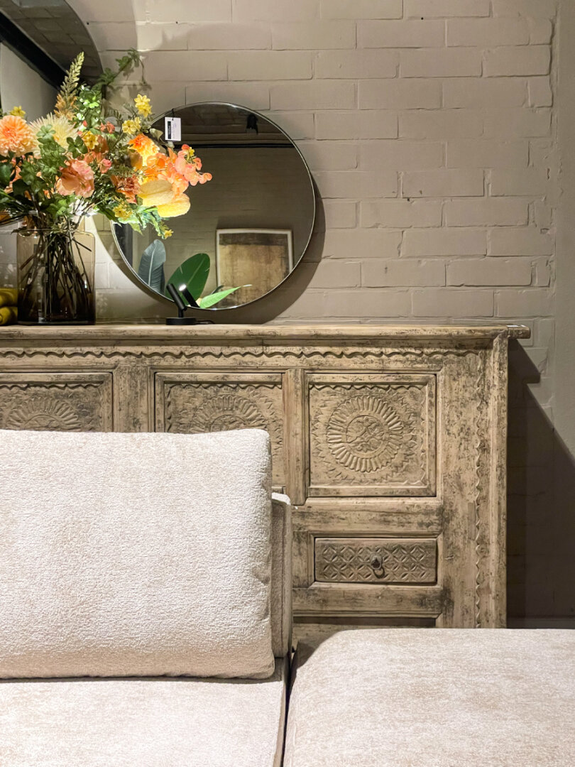 Uniek dressoir houtsnijwerk - U250902